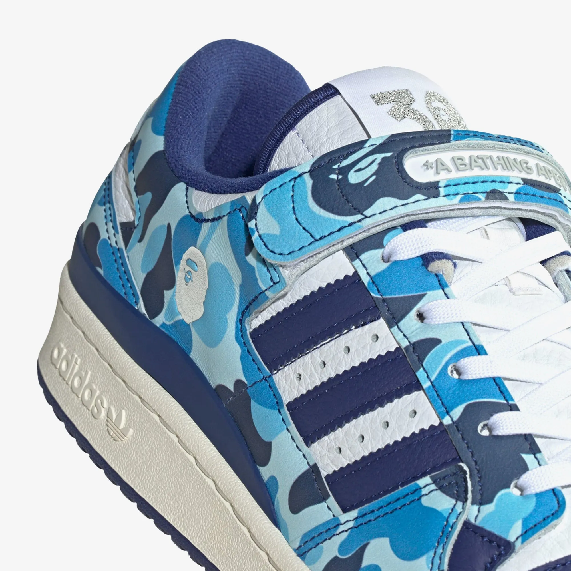 Adidas Originals | FORUM 84 BAPE LOW { CLOUD WHITE/CORE WHITE/METALLIC SILVER