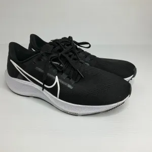 Black & White Shoes Athletic Nike, Size 10