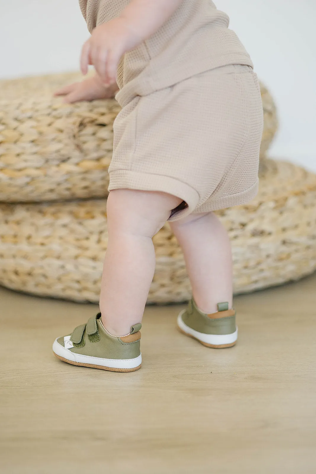 Casual Army Green Low Top {Premium Leather}