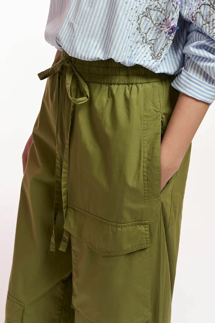 Fopy Cargo Wide Leg Pants in Olive Martini