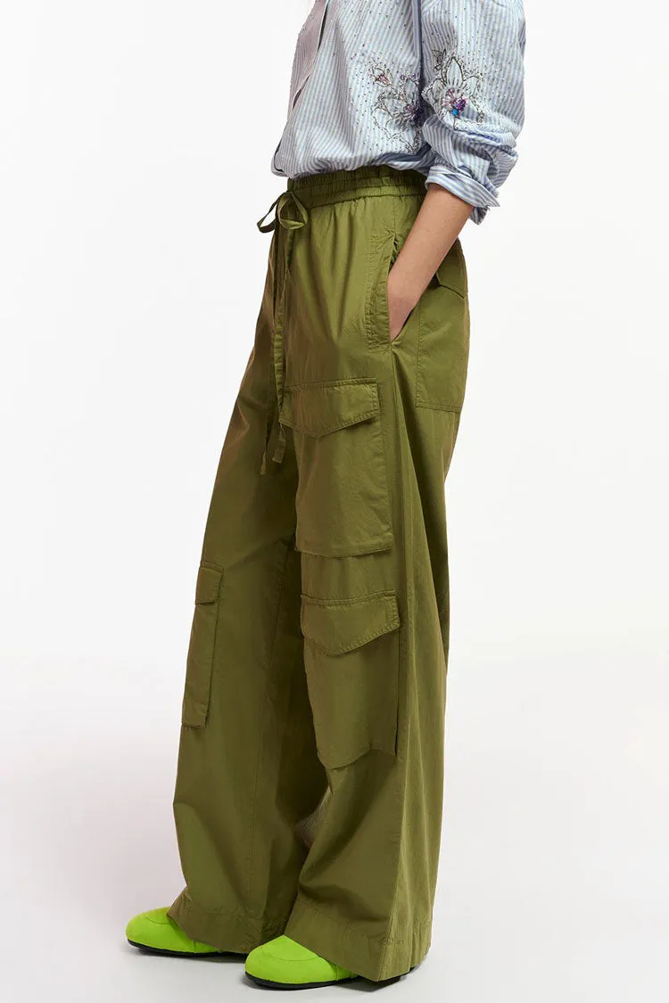 Fopy Cargo Wide Leg Pants in Olive Martini