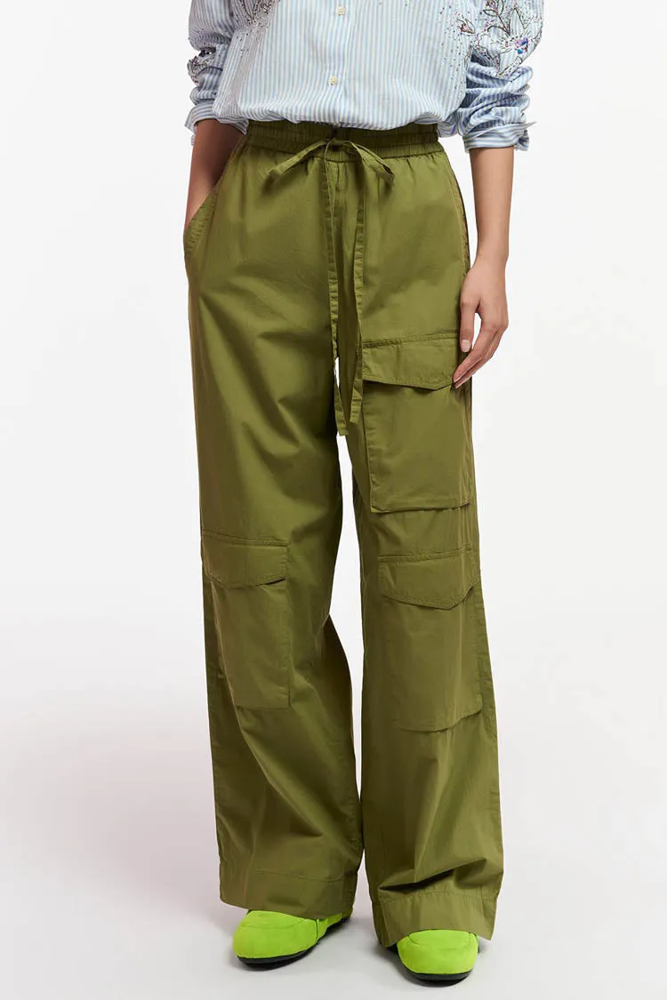 Fopy Cargo Wide Leg Pants in Olive Martini