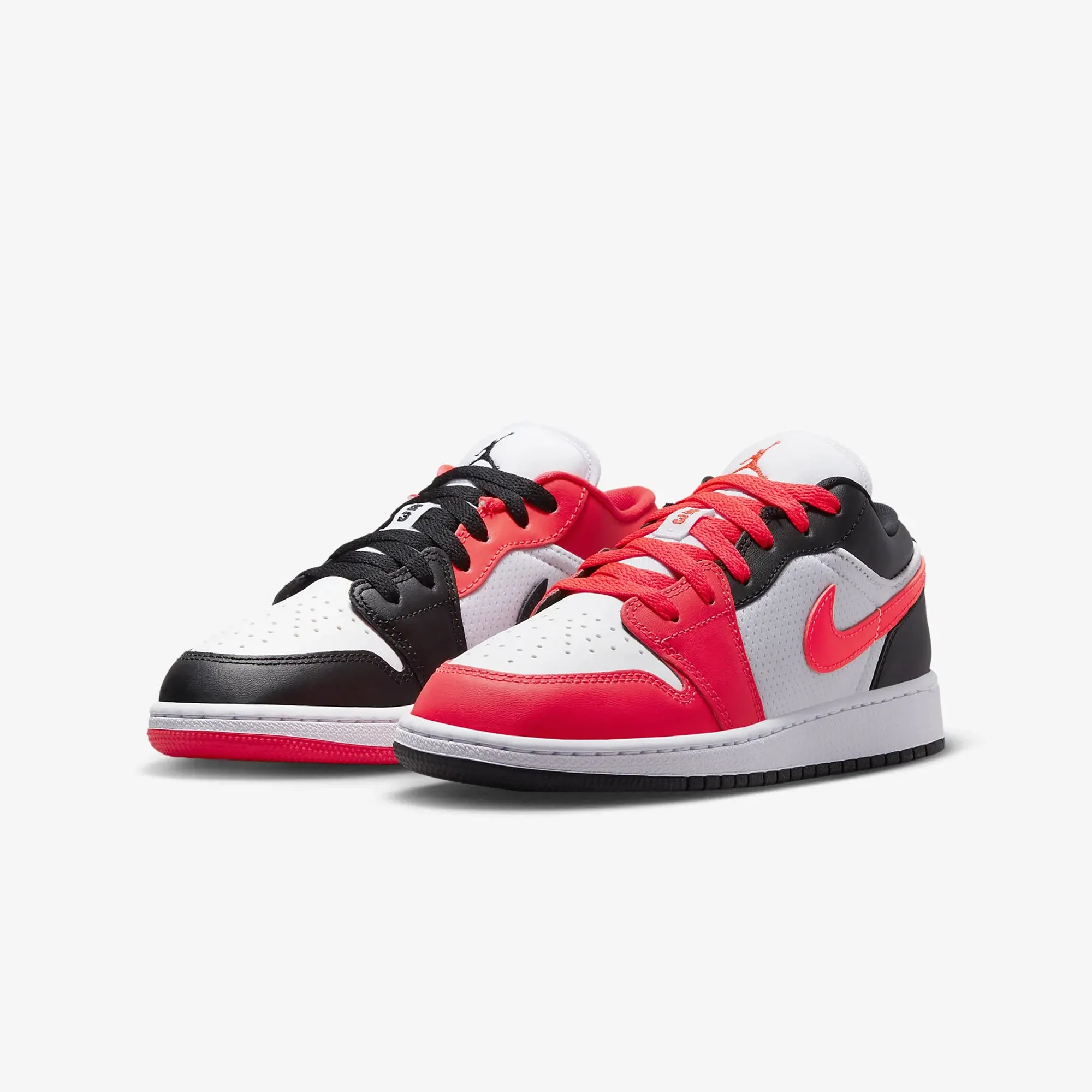 Jordan | AIR JORDAN 1 LOW SE  { INFRARED 23/BLACK-WHITE