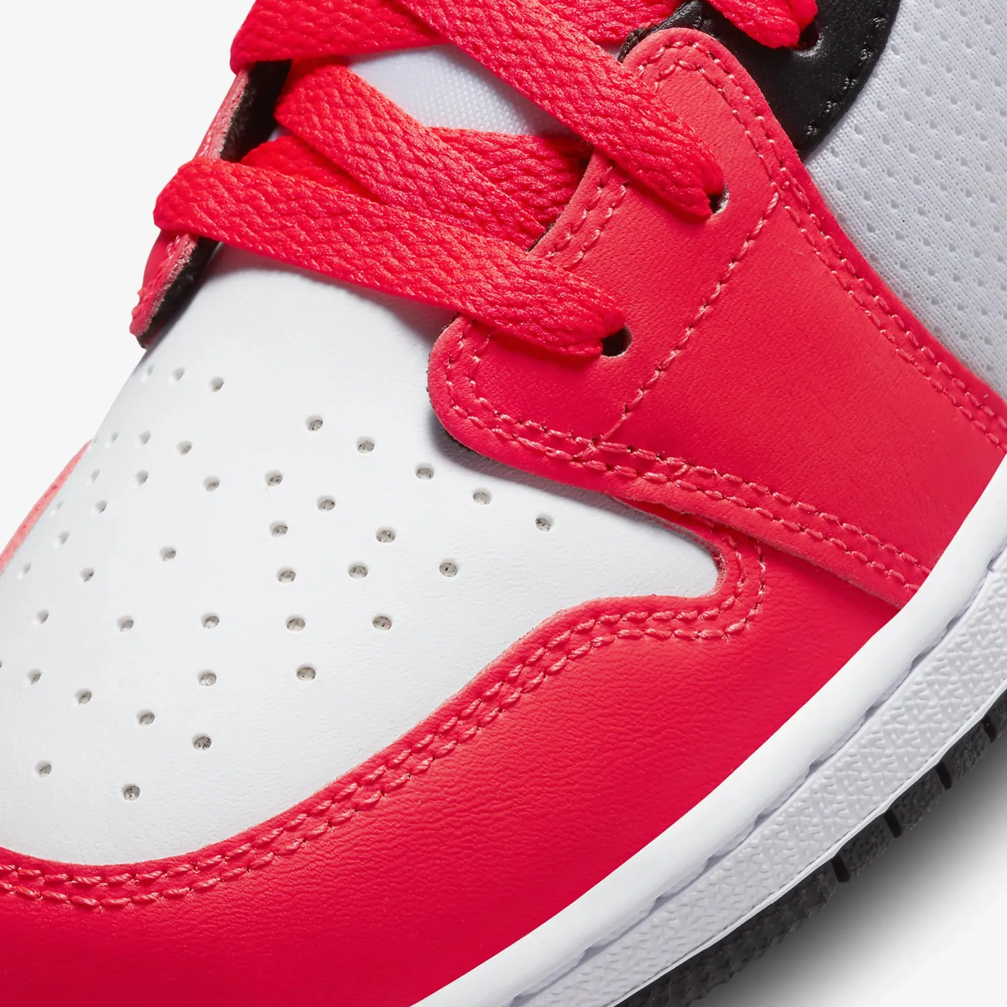 Jordan | AIR JORDAN 1 LOW SE  { INFRARED 23/BLACK-WHITE