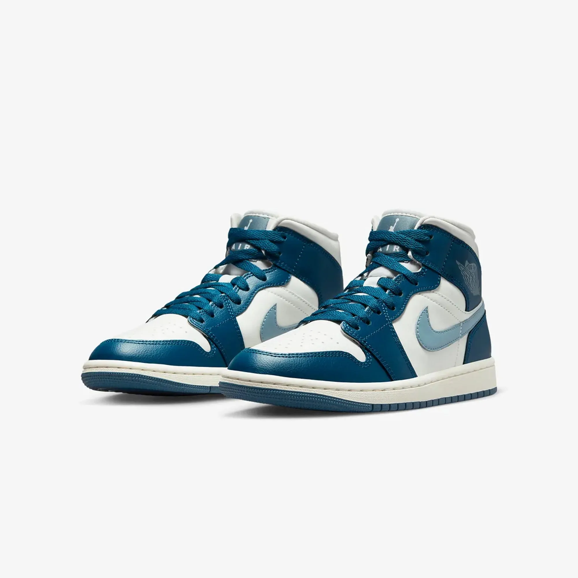 Jordan | WMN'S AIR JORDAN 1 MID  { SKY J FR BLUE/OZONE BLUE-SAIL