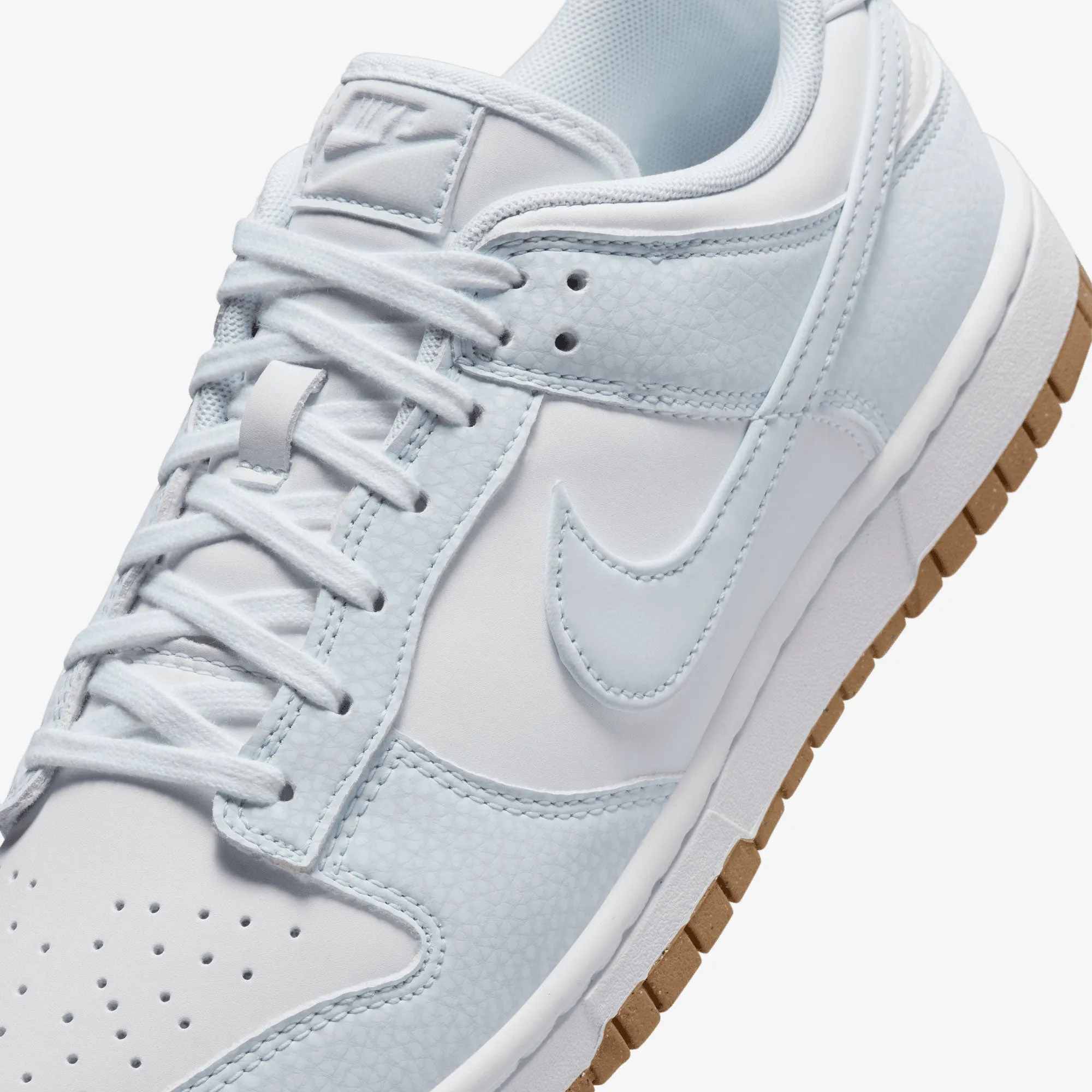 NIKE | WMN'S DUNK LOW PREMIUM NEXT NATURE { WHITE/FOOTBALL GREY-GUM LIGHT BROWN