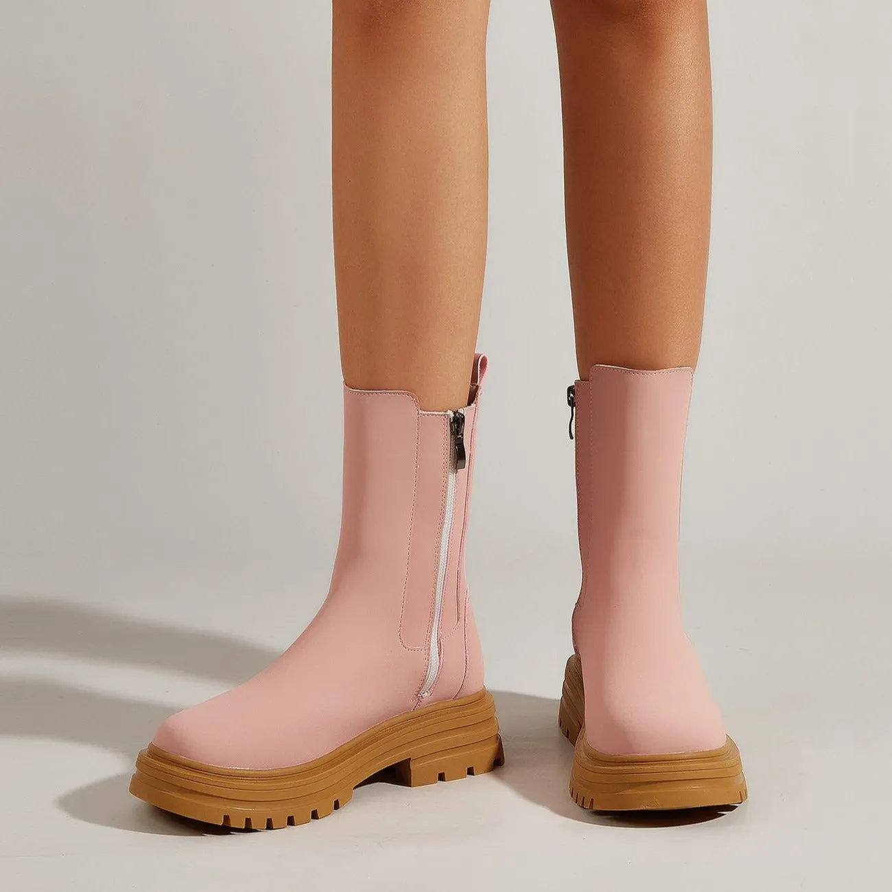 Side Zip Chelsea Boots